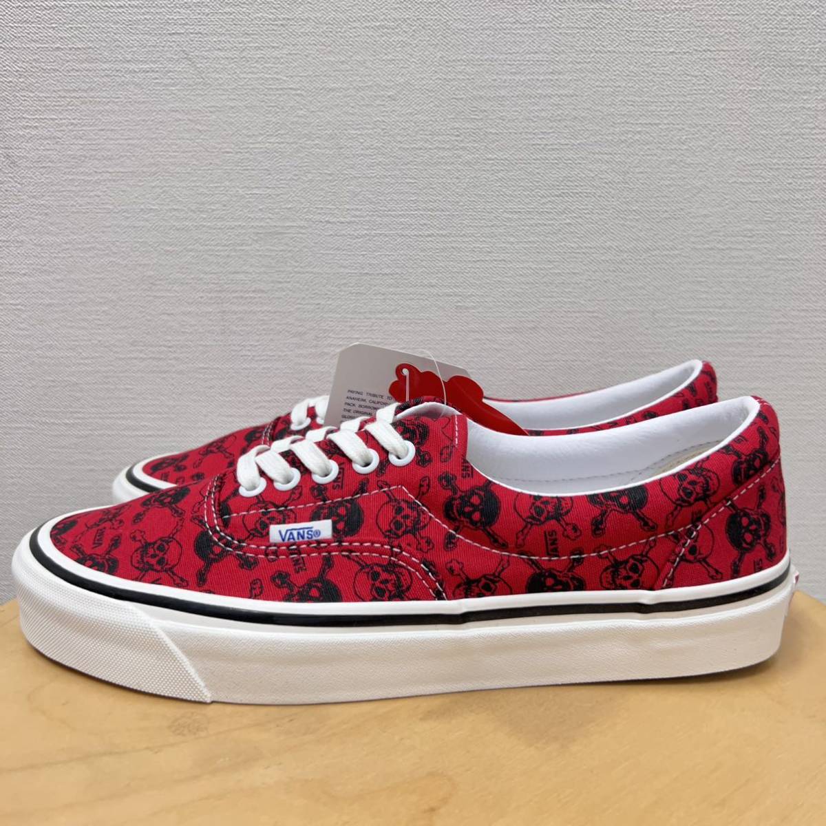 size9.5 未使用 アナハイム ファクトリー バンズ スカルパイレーツ スニーカー エラ レッド ブラックDEADSTOCK vans