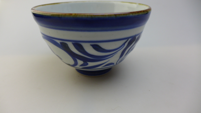 *. bargain * Arita .* running Tang .* tea cup * large * blue * author work * hand ..