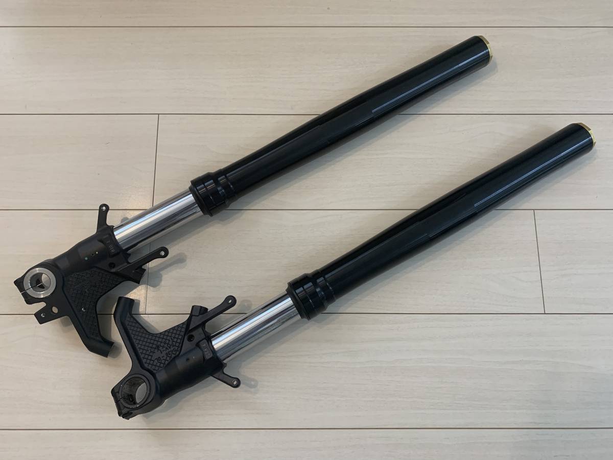 美品 GSX-R1000/GSXR1000/2017(L7)純正SHOWAフロントフォーク 美品 GSX-R1000/GSXR1000/2017(L7)純正SHOWAフロントフォーク