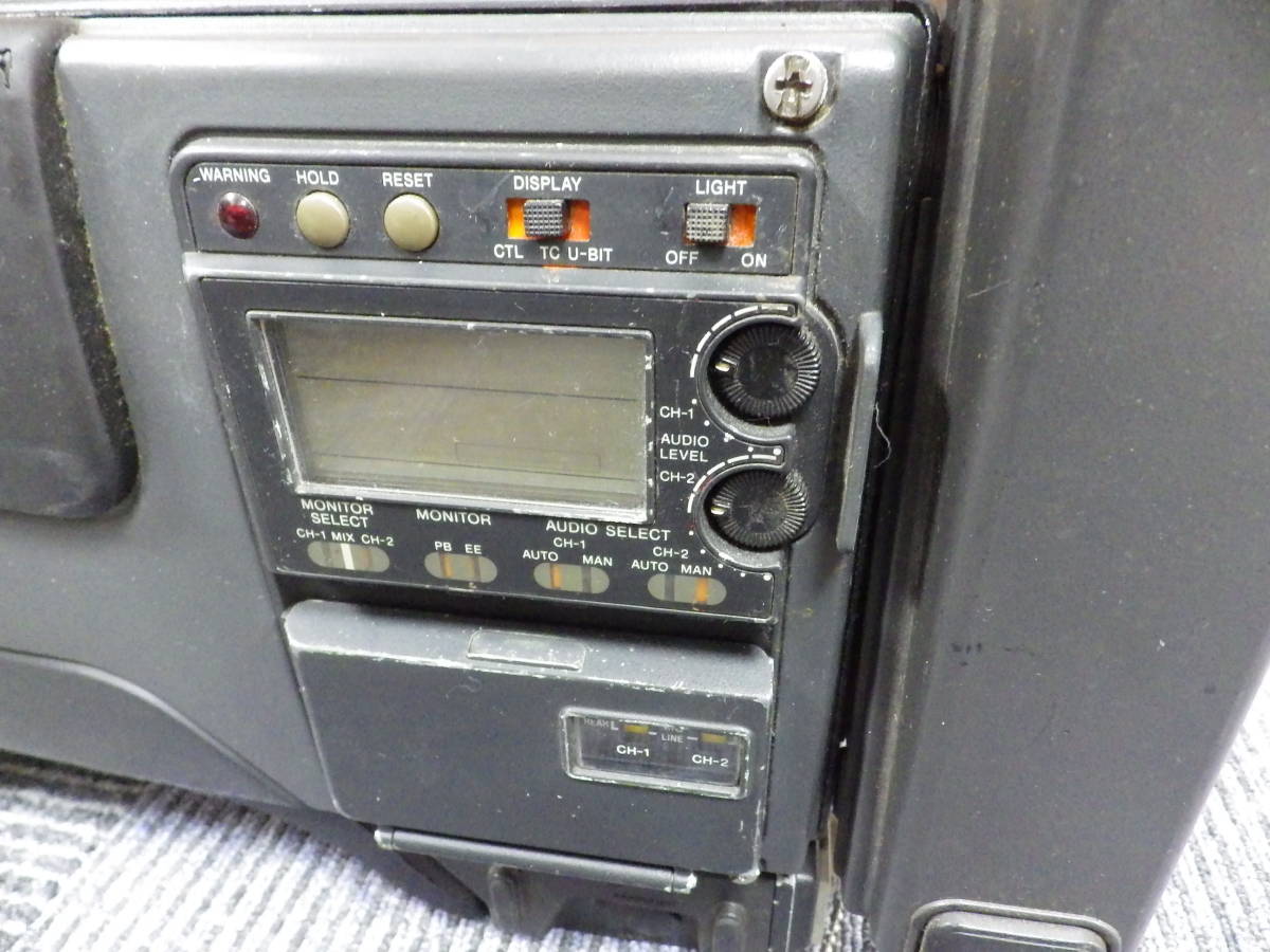 1〔SONY〕 BVW-400 業務用ベータカムSPビデオカメラ item 1〔SONY〕 BVW-400 業務用ベータカムSPビデオカメラ item