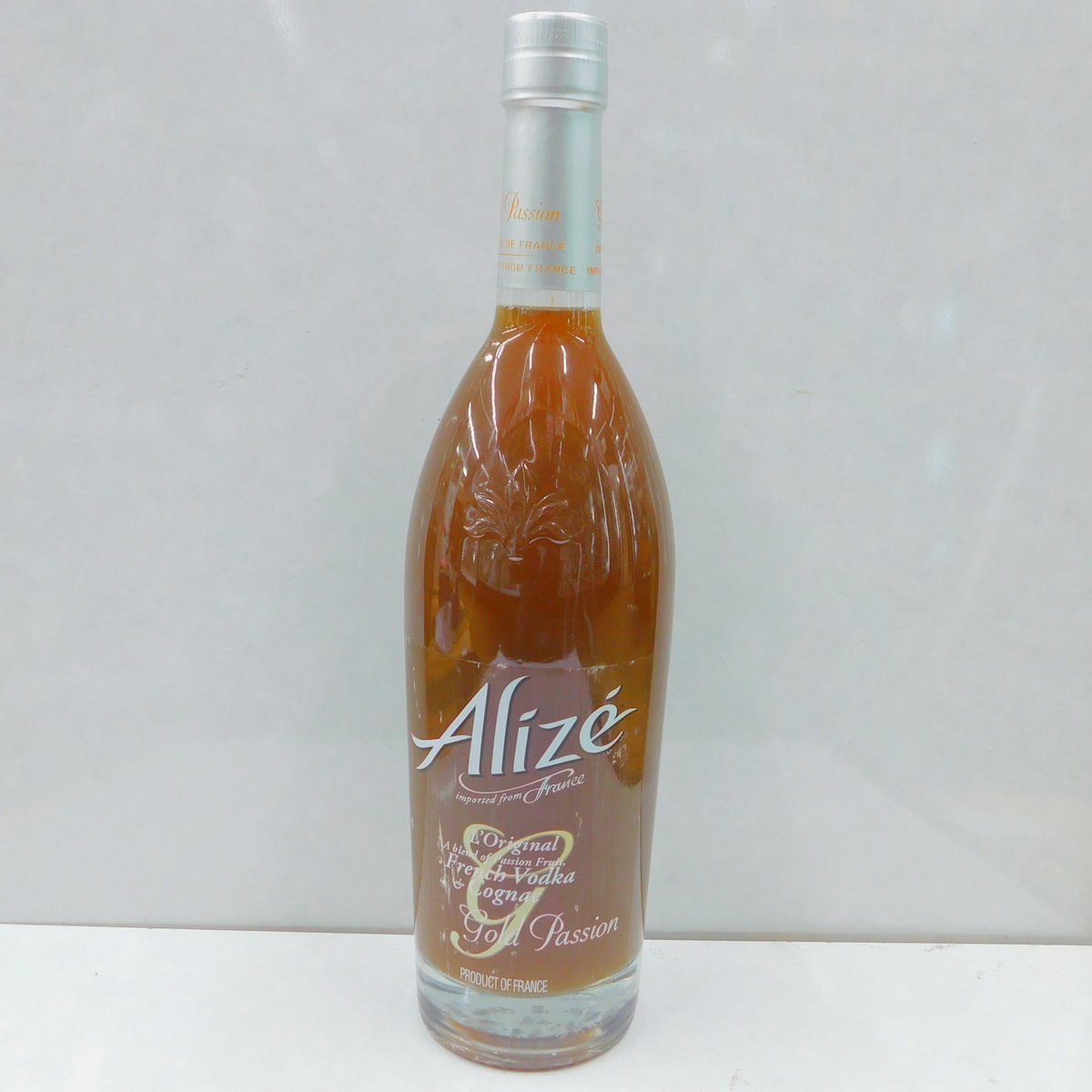 m♪古酒 未開栓 アリーゼ　ゴールドパッションフルーツ 700ml 16% Alize♪質屋リサイクルマート宇部店♪_画像1