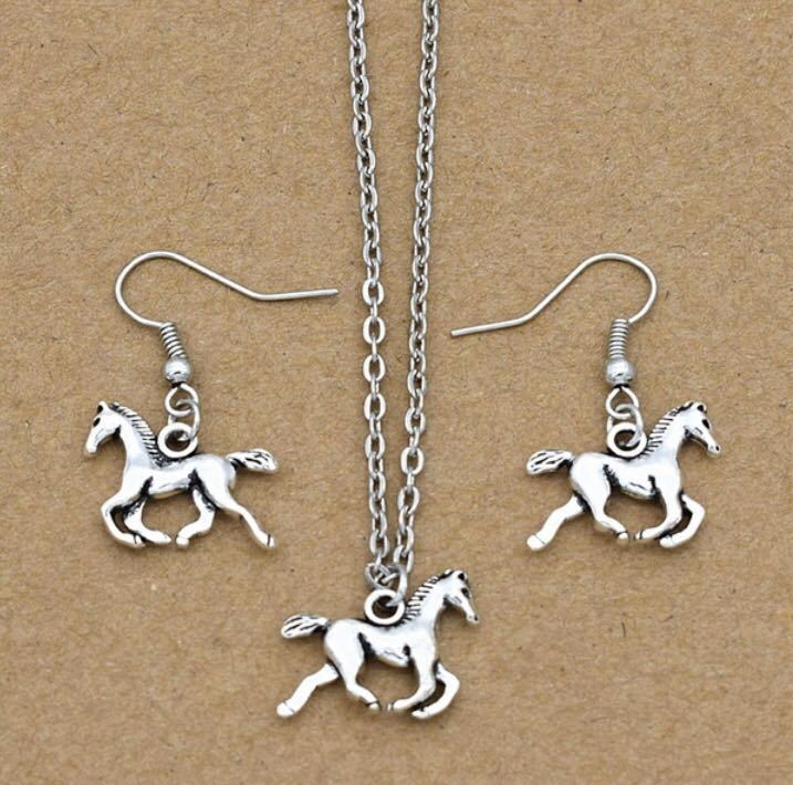  horse riding horse necklace & earrings 