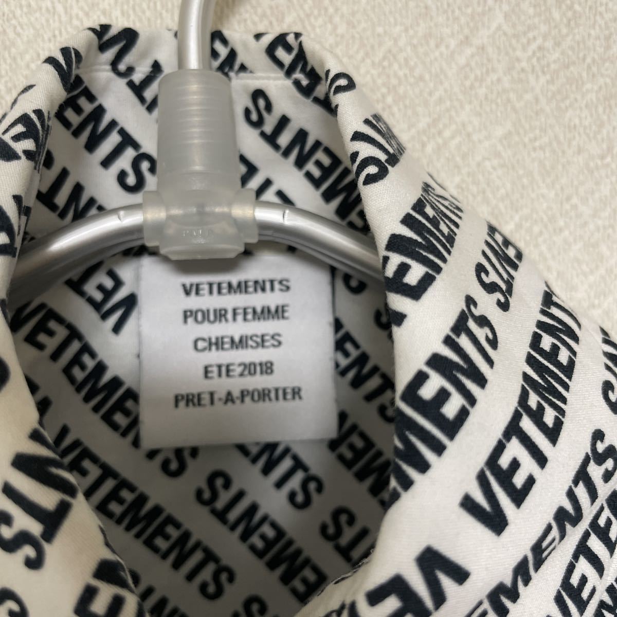 VETEMENTS☆ヴェトモン☆All Over Logo Shirts☆オールオーバー ロゴ