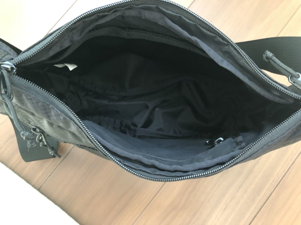 supreme 22ss small messenger bag BLACK FREE ショルダーバッグ supreme 22ss small messenger bag BLACK FREE ショルダーバッグ