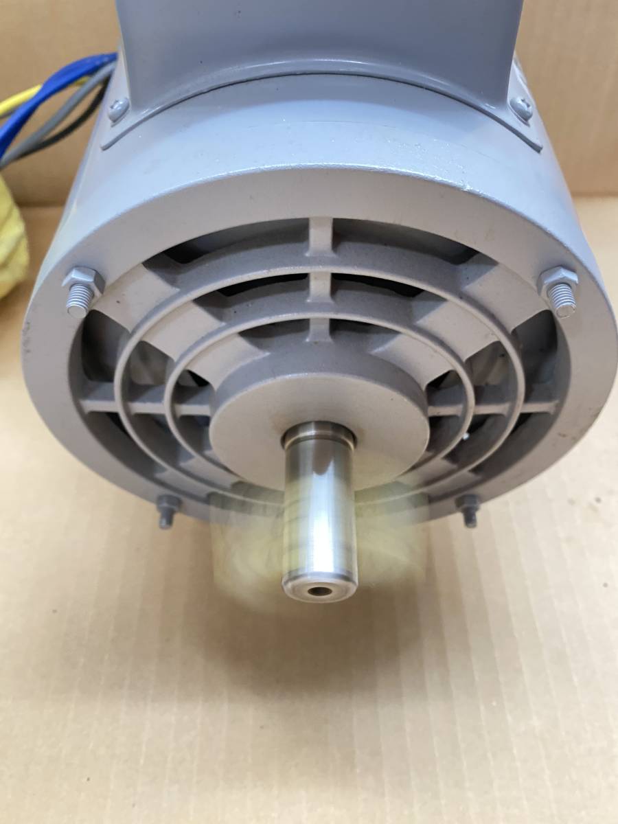 コンデンサーモーター100V 0.75kW 4POLE 1馬力200Vも可能 コンデンサーモーター100V 0.75kW 4POLE 1馬力200Vも可能