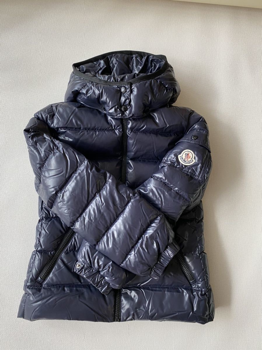 ほぼ未使用 2016モデル MONCLER 130 8a BADY キッズ