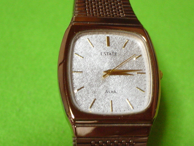 珍品 SEIKO ALBA ESTATE 腕時計 角型 薄型 ゴールド の画像1