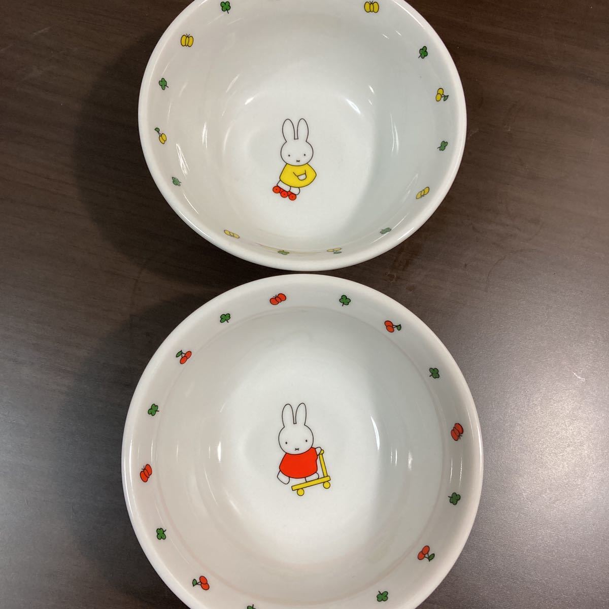 V Miffy { plate 2 sheets small bowl 2 piece china spoon 2 ps } chahan plate plate soup plate Chinese milk vetch ceramics made 