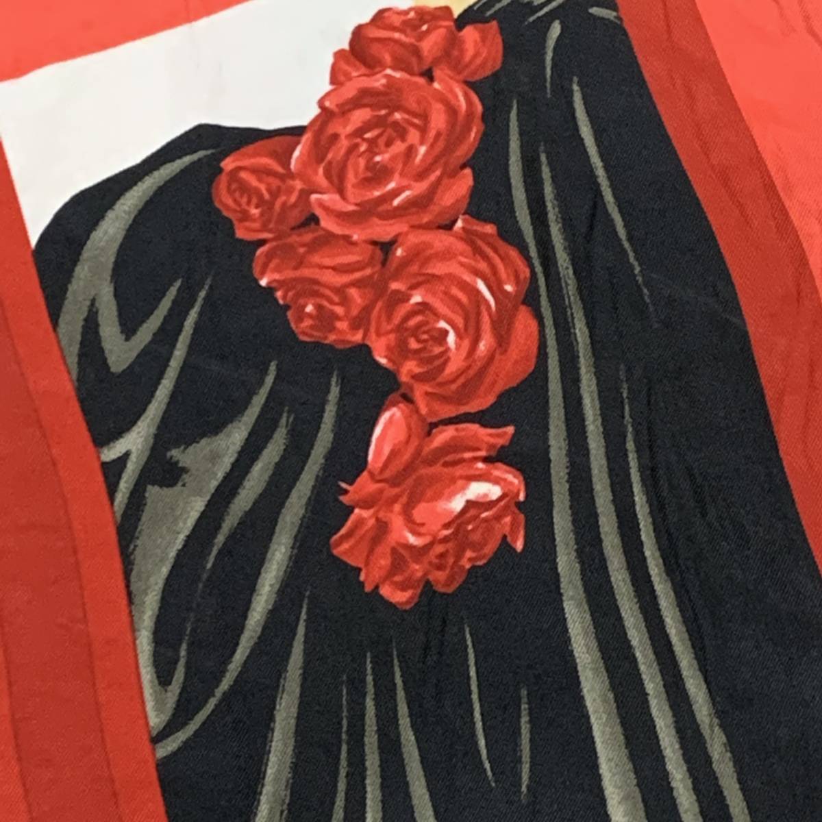 最終お値下げ Christian Dior ディオール ビンテージ シルクスカーフ ジャンフランコフェレ期 赤×ドレス×薔薇×千鳥柄 イタリア製 _画像10