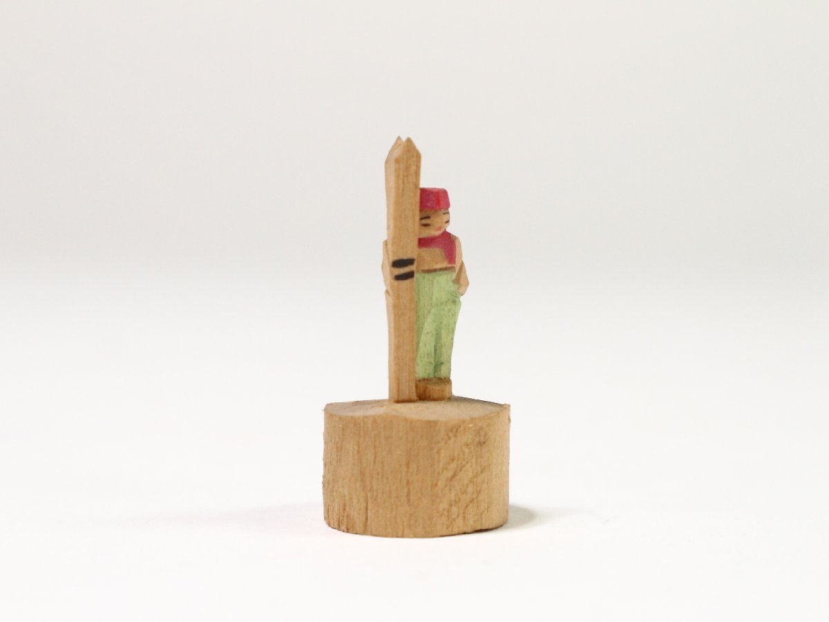 彩色木彫人形 スキーヤー 郷土玩具 農民美術 民芸 伝統工芸 風俗人形 置物_画像7