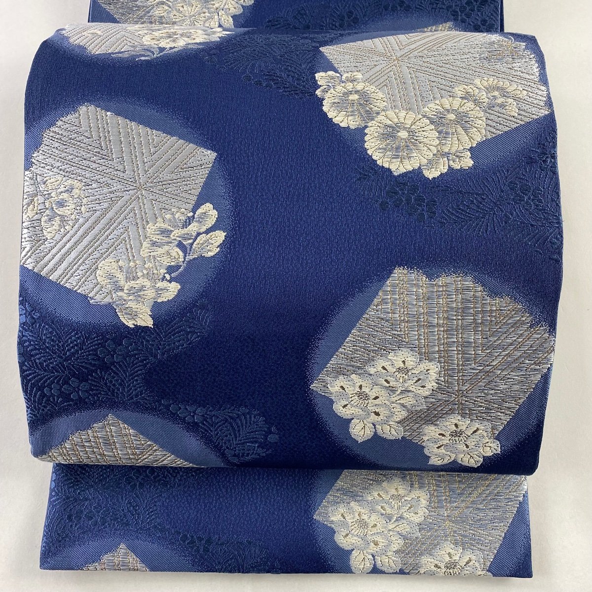 印象のデザイン 【競ナビ】袋帯 【中古】 正絹 六通 藍色 箔 藍染 色紙 