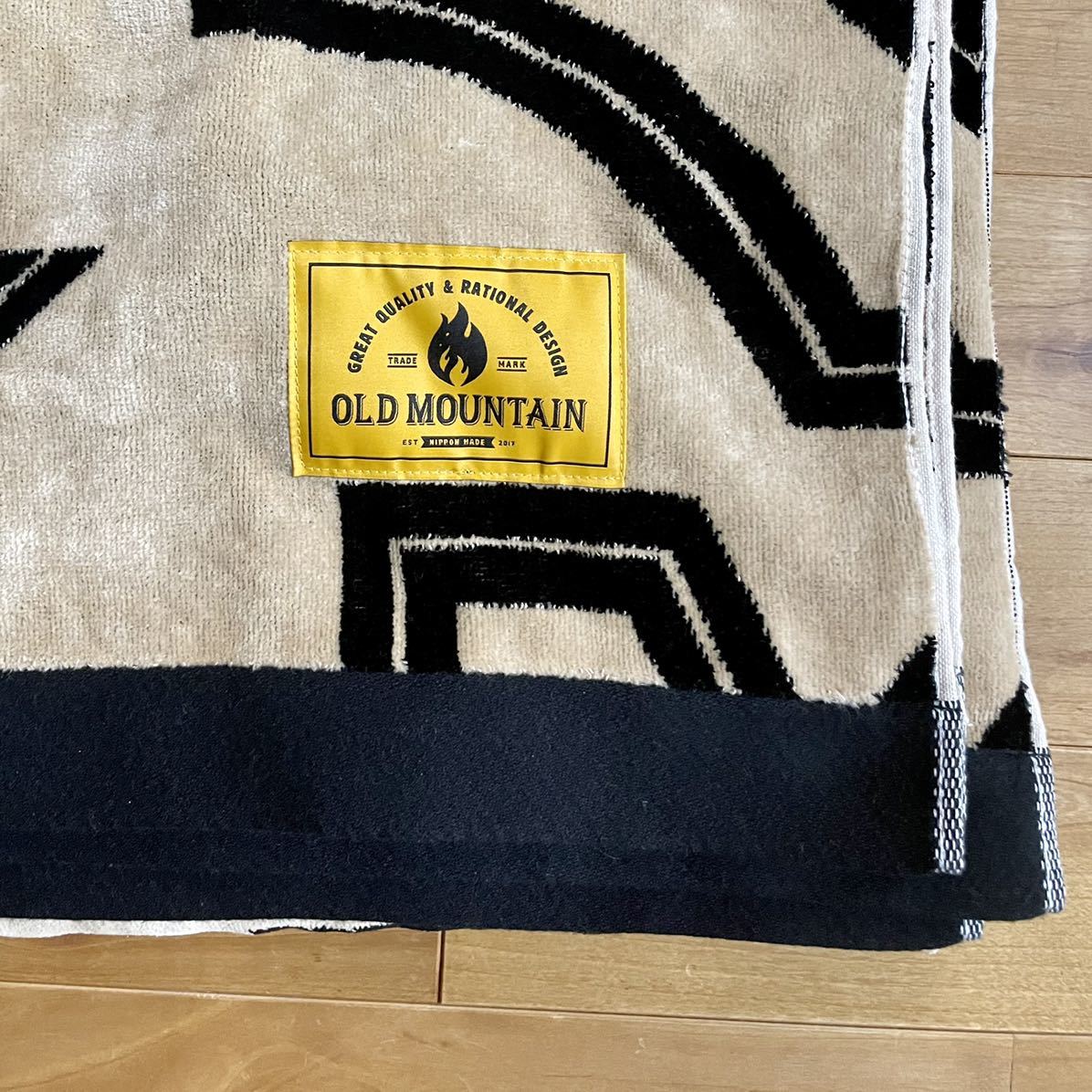 OLD MOUNTAIN × koti kakemono カケモノ ベージュ | www.gamescaxas.com