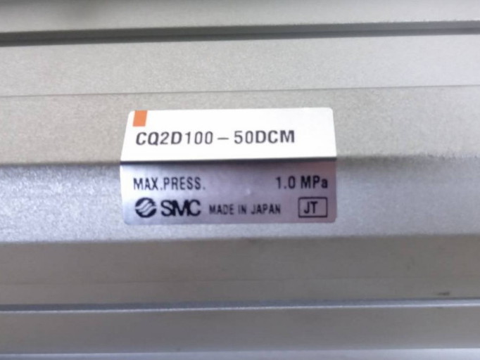 SMC 薄形エアシリンダー CQ2D100-50DCM 取付支持金具付 チューブ SMC 薄形エアシリンダー CQ2D100-50DCM 取付支持金具付 チューブ