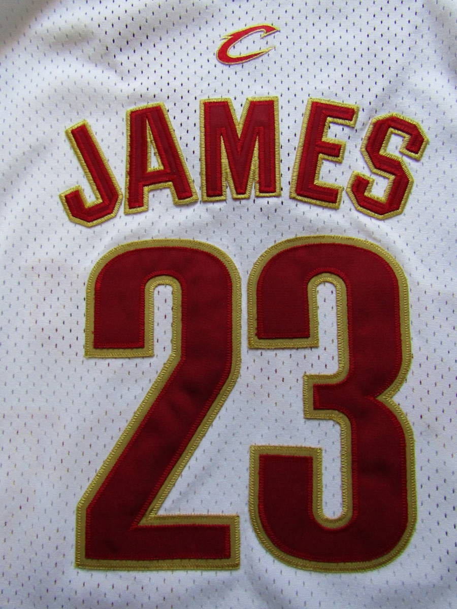 激レア！ NBA CAVS JAMES #23 レブロン・ジェームス ユニフォーム クリーブランド・キャバリアーズ 当時物 バスケ 刺繍　タンクトップ_画像5