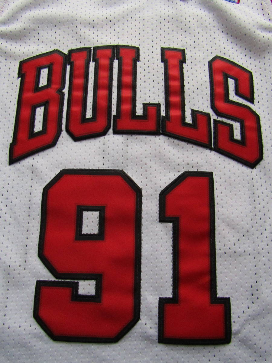 美品 NBA RODMAN #91 デニス・ロッドマン BULLS シカゴ・ブルズ ユニフォーム ゲームシャツ ジャージ 刺繍 マイケル・ジョーダン  白 M