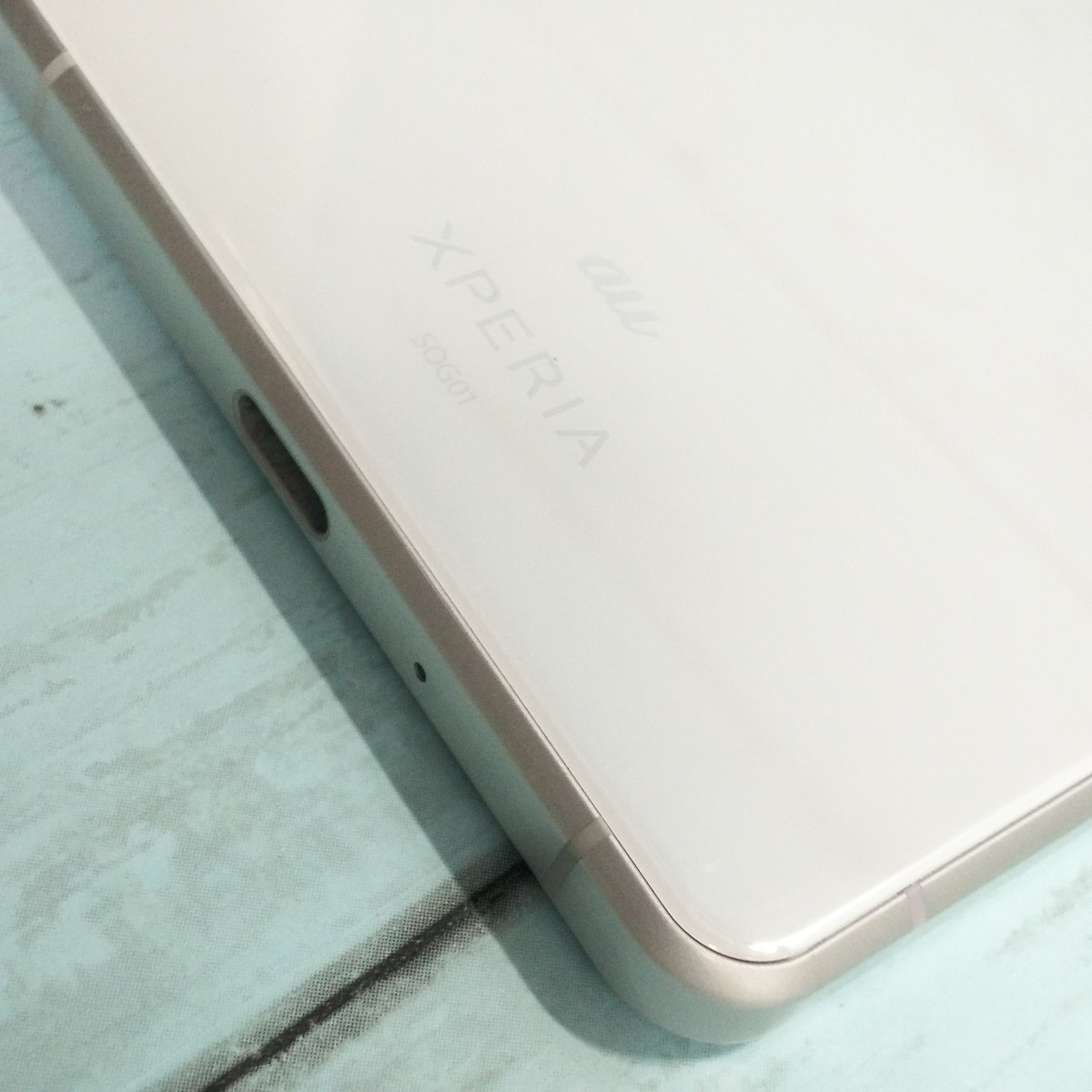 Xperia II SOG01 ホワイト au 本体 白ロム SIMロック解除済み SIMフリー 美品 854159 