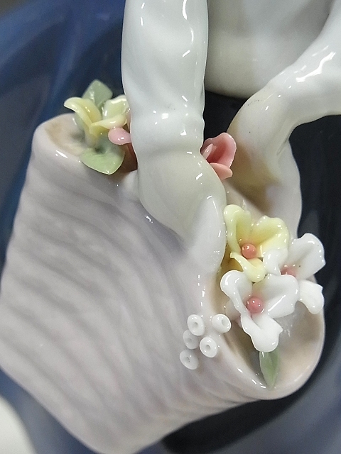 LLADRO リヤドロ リアドロ 花と少女 きれいな花ばかり フィギュリン ネット販売 リヤドロ/花と少女/陶器 置物