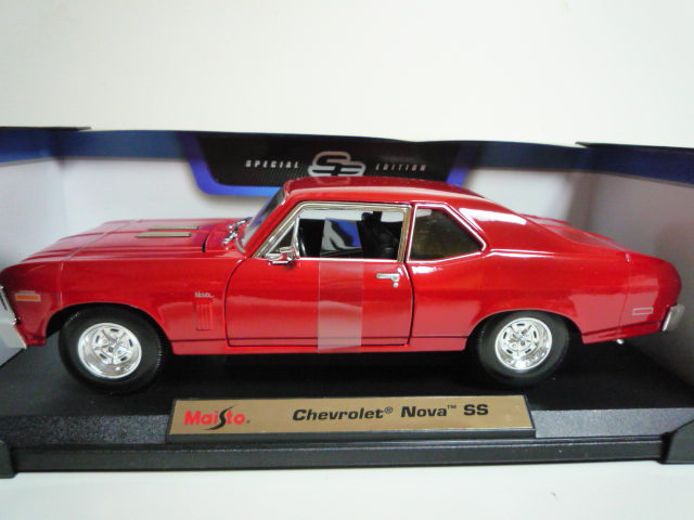  Maisto 1/18* Chevrolet novaSS * Chevrolet Nova SS red series 