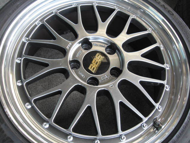 即出荷 タイヤ Pirelli Night Dragon Tire 140 80-17 Front 2211700 cinemusic.net