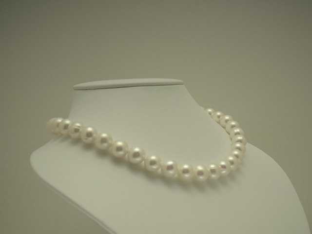 安価 ワタナベ 本真珠ネックレス（湖水）大玉１０.５～１１.５mm☆新品