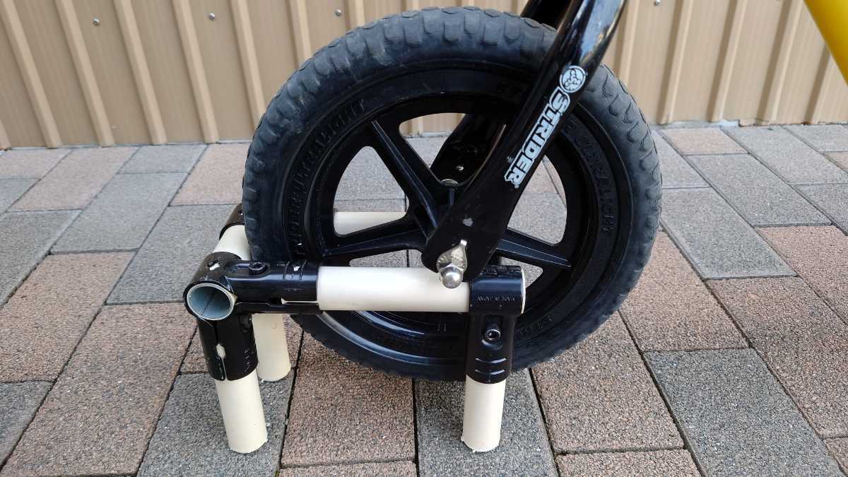 ストライダー スポーツ イエロー スタンド 箱付き STRIDER 12 SPORT