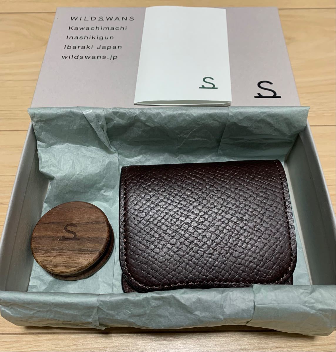 新品・未使用 WILDSWANS ENO ワイルドスワンズ イーノ 茶・型押し 折り