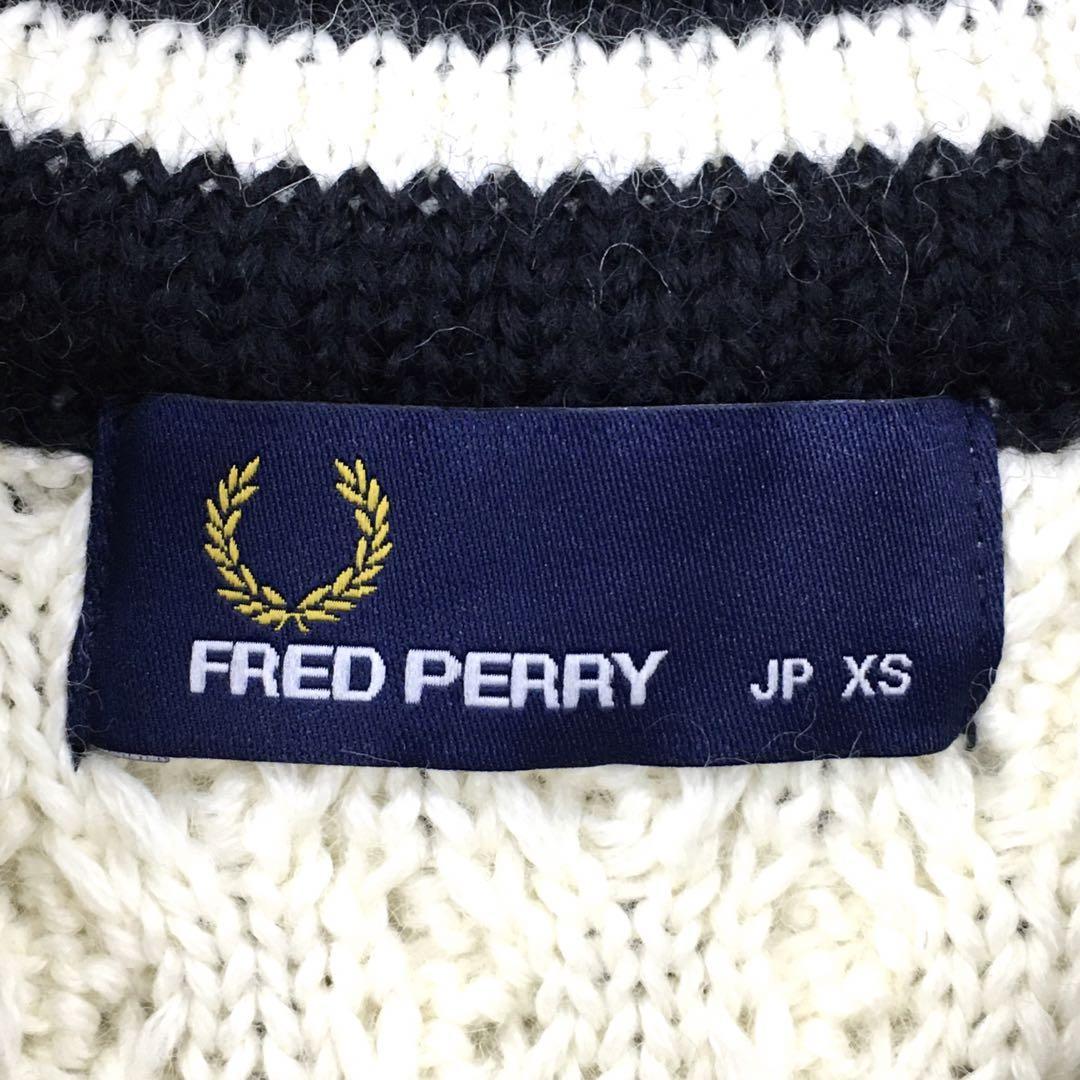 FRED PERRY フレッドペリー チルデンニット ケーブル編み セーター Vネック 刺繍ワンポイント メンズ XS ナチュラル ヒットユニオン 美品_画像7