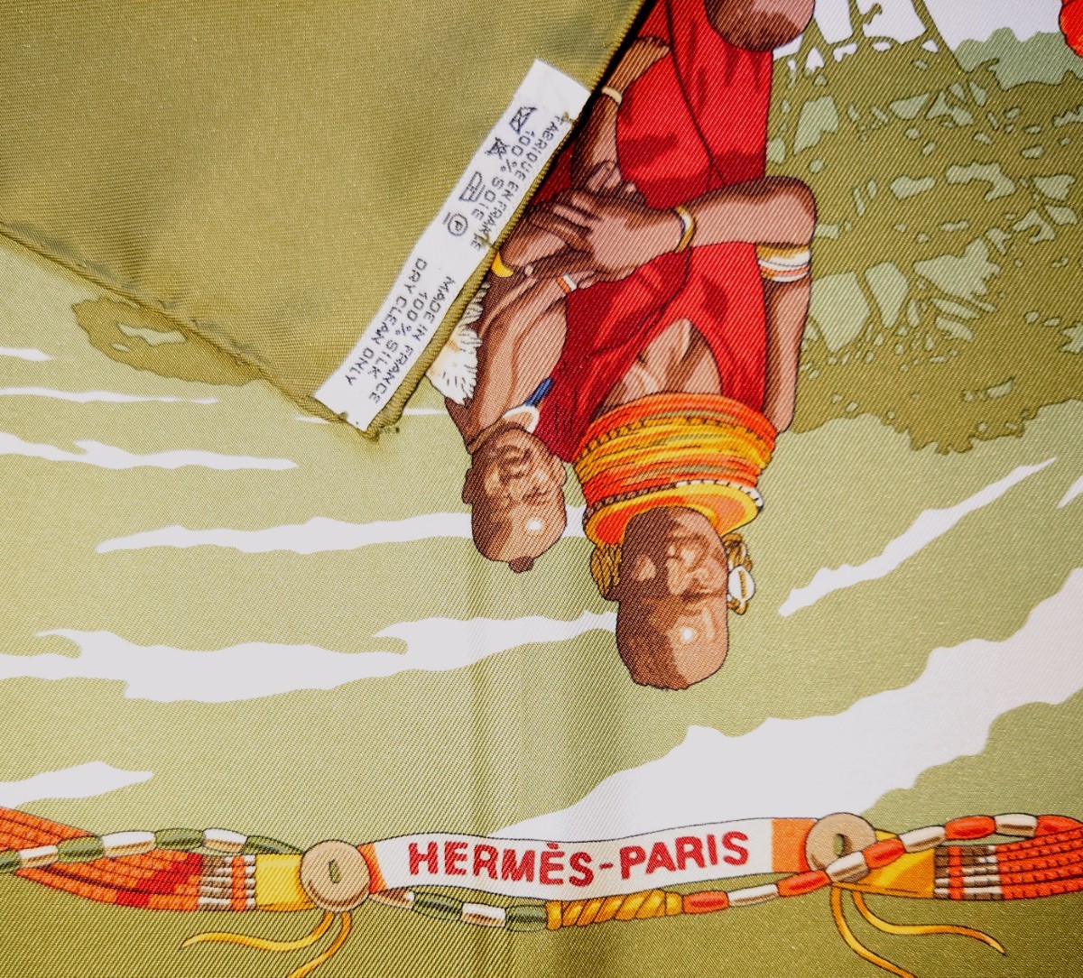 【未使用訳あり】HERMES エルメススカーフ　カレ90 PERLES DU KENYA ケニアの真珠