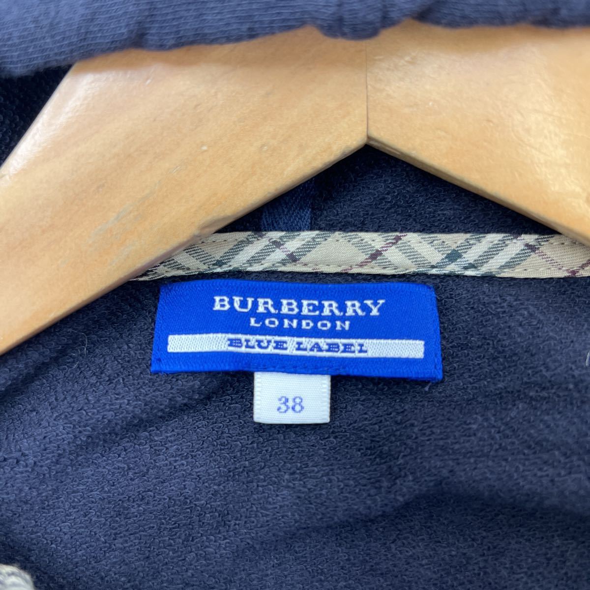 バーバリー ☆ BURBERRY BLUE LABEL ☆ 正規 上質♪ ネイビー スウェット ジップアップ パーカー 薄手 38 レディース 着回し抜群♪■S612_画像5