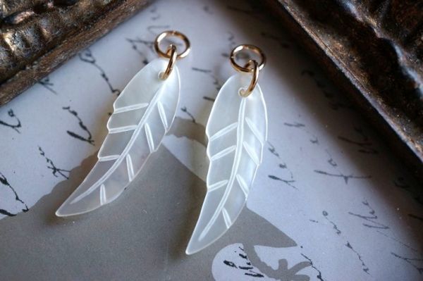 [ hoop for charm ]K14GF506 shell leaf white charm 1 pair / hoop earrings * hoop earrings * earrings * pendant 