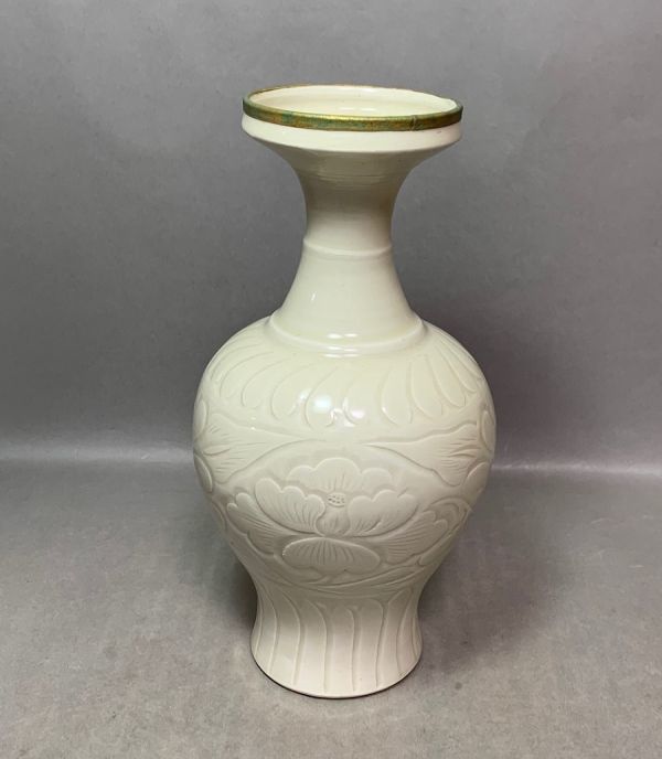 伊】刻花瓶(亮220722) (宋代磁州窯汝窯官窯定窯鈞窯哥窯輝州窯吉州窯