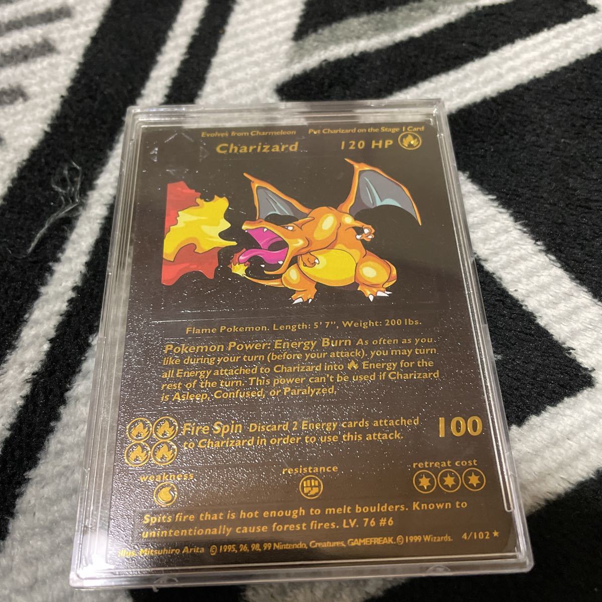 ポケモンカード海外版 リザードン ブラックカード ファンカード ポケモンカード海外版 リザードン ブラックカード ファンカード