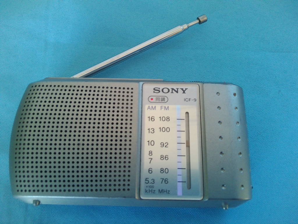 ヤフオク! - SONY ハンディーポータブル FM/AMラジオ ICF-...