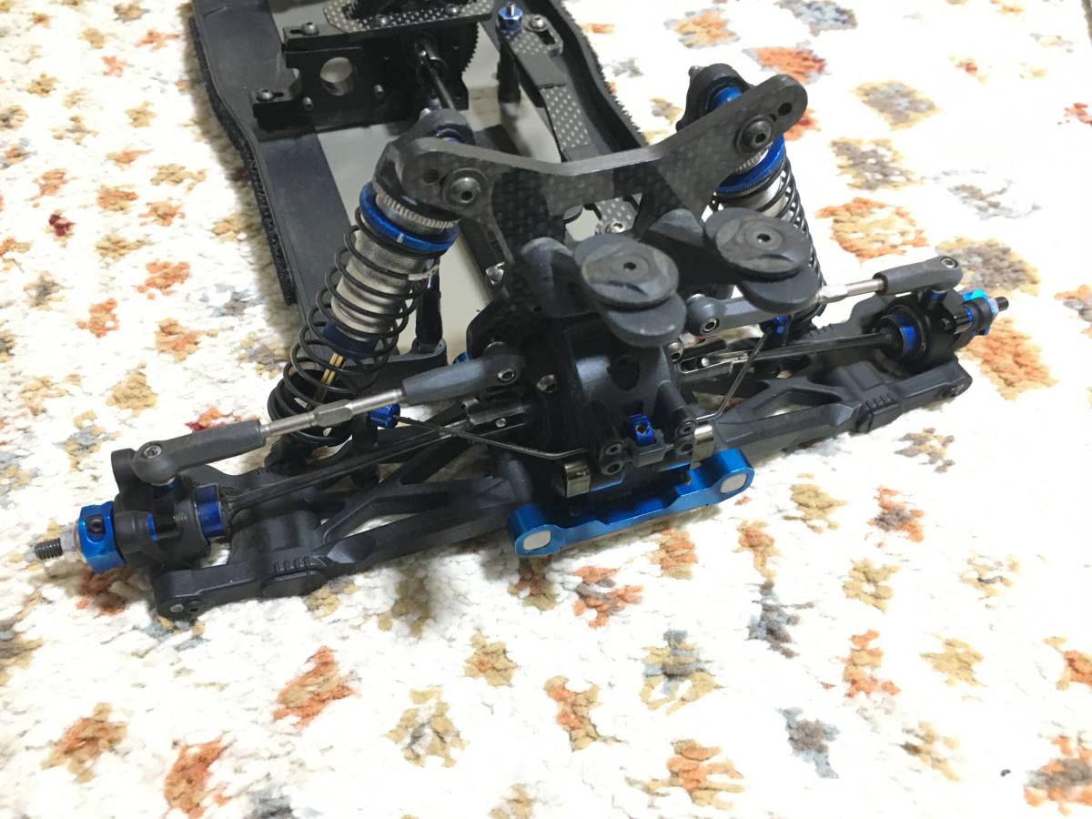 アソシエイテッド RC10B74 4WD レーシングバギー_画像5