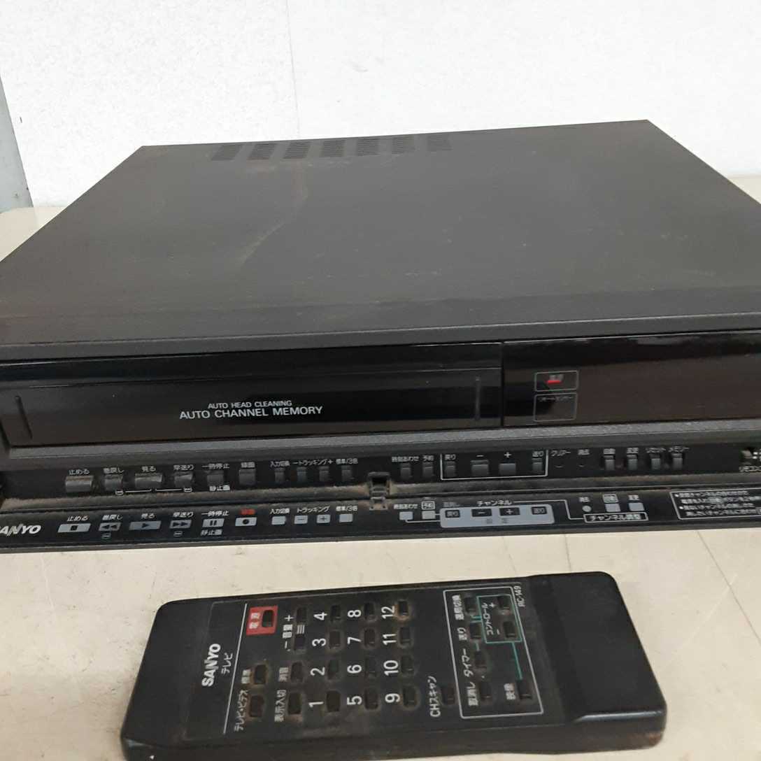 家電15】サンヨー SANYO☆ビデオテープレコーダー　VHS　ビデオデッキ☆VZ-P60☆映像機器　リモコン付き　ジャンク扱い　部品取り　現状_画像2