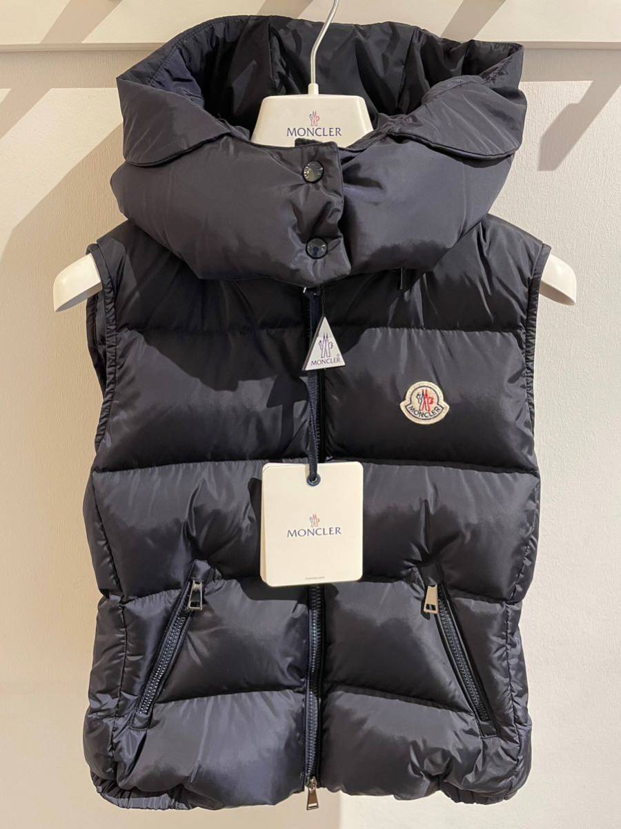PayPayフリマ|【未使用正規品】モンクレール MONCLER GALLINULE 脱着可能フード付きダウンベスト サイズ0 ネイビー レディース PayPayフリマ|【未使用正規品】モンクレール MONCLER GALLINULE 脱着可能フード付きダウンベスト サイズ0 ネイビー レディース