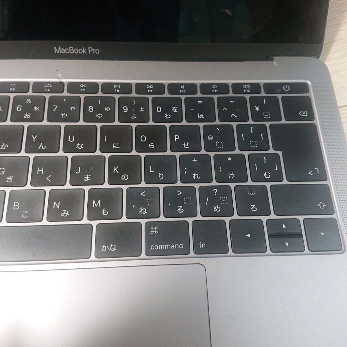 オリジナル MacBookPro 2017 割れがあります revecap.com