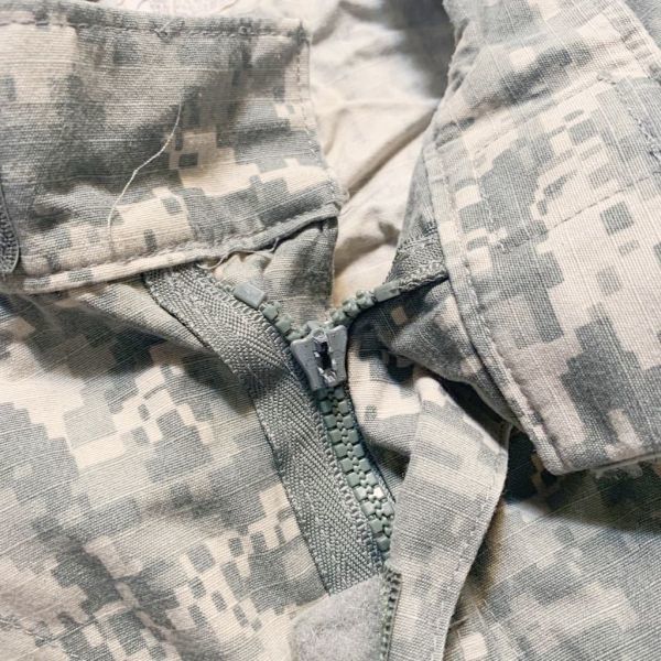 米軍放出品 ACU 米陸 デジタル迷彩 ジャケット LーL 実物 上着 BDU_画像2