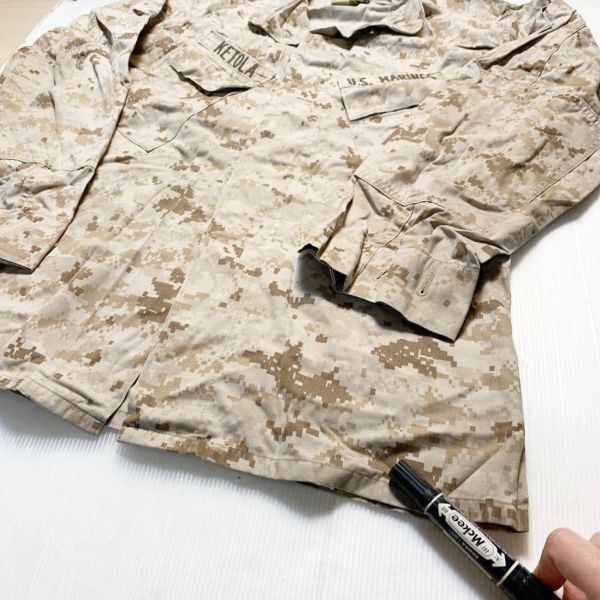 米軍放出品 実物 MARPAT USMC 海兵隊 デザートデジタル迷彩 ジャケット MーR 中古 上着_画像2