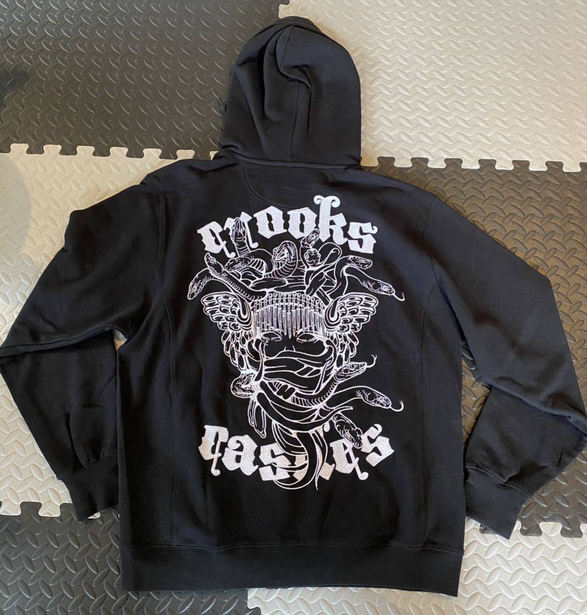 CROOKS&CASTLES スウェットパーカー LA 未使用品 デッドストック born×raised ストリート_画像2