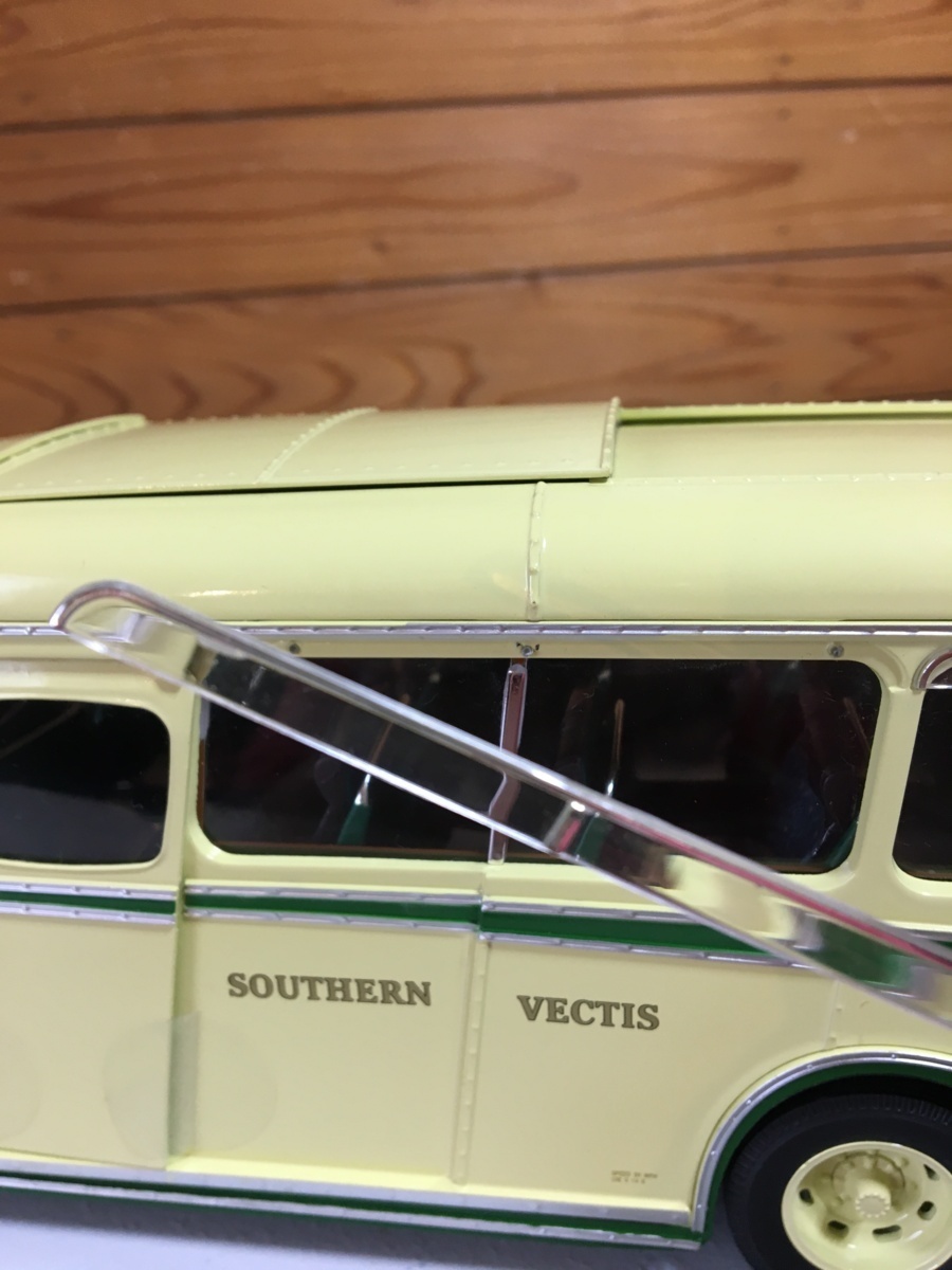 一部予約!】 Bedford バス1:24サイズミニカー OB Coach Bedford