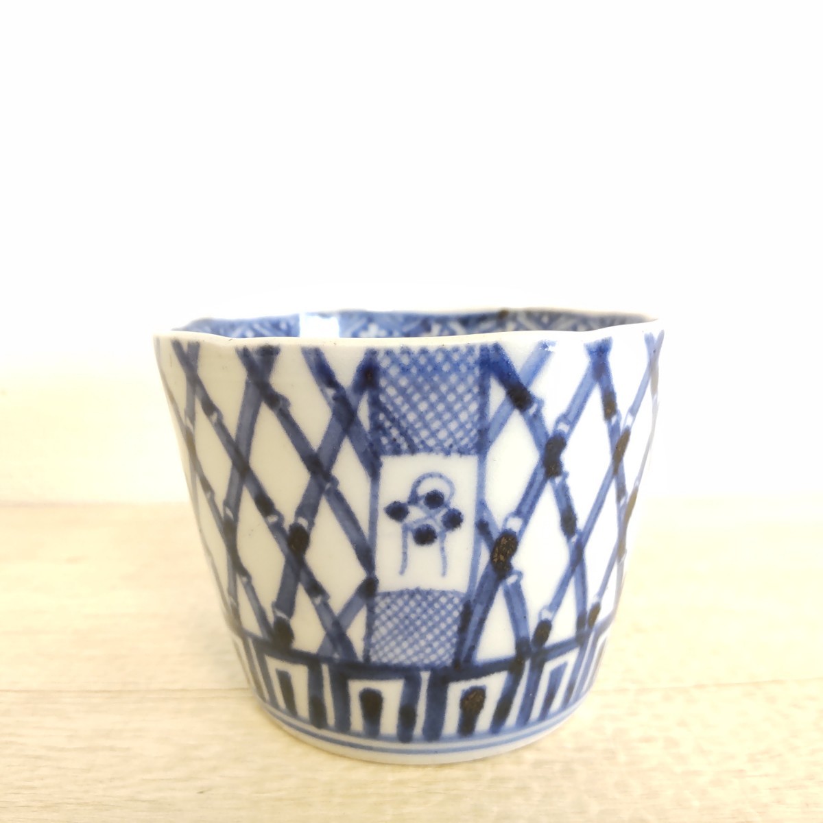 S-200 古伊万里 KOIMARI 染付 幾何格子文 蕎麦猪口 | imarimaru