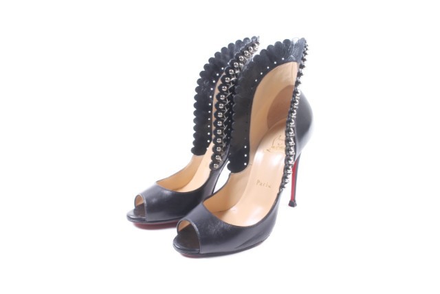 クリスチャンルブタン Christian louboutin パンプス スカラップ