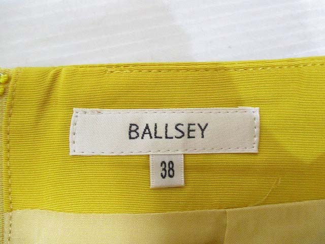 ボールジー BALLSEY トゥモローランド 台形 フレア スカート 38 黄 イエロー 薄手 裏地付き 日本製 レディース_画像3