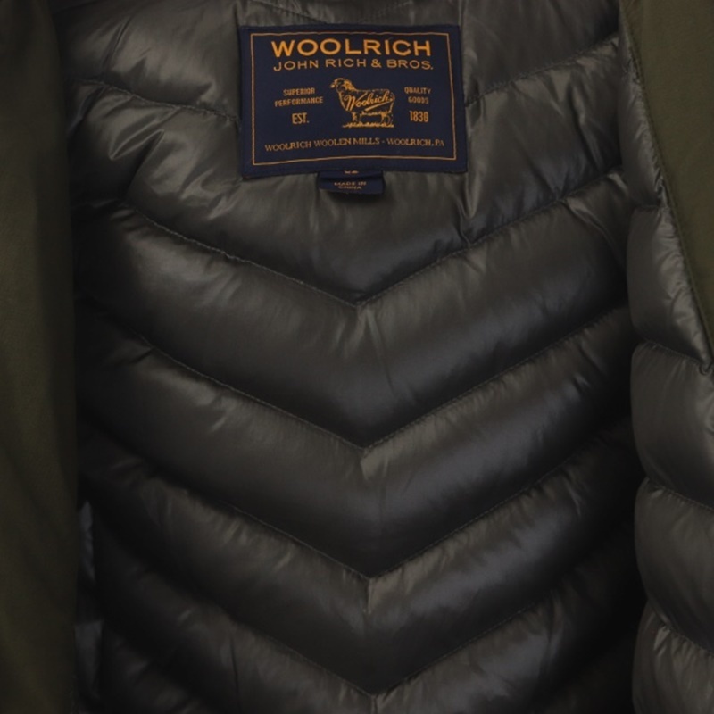  Woolrich WOOLRICH BOW BRIDGE down coat outer Zip up middle height with a hood . rabbit fur XS khaki lady's 