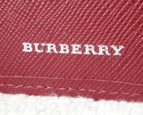 バーバリー　BURBERRY　レザー　レッドチェック柄エンボス　４連　キーケース_画像4