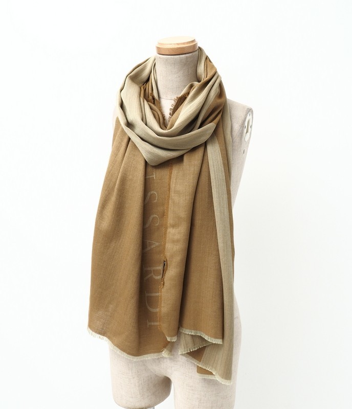 毎日続々入荷 トラサルディ ショール drenriquejmariani.com