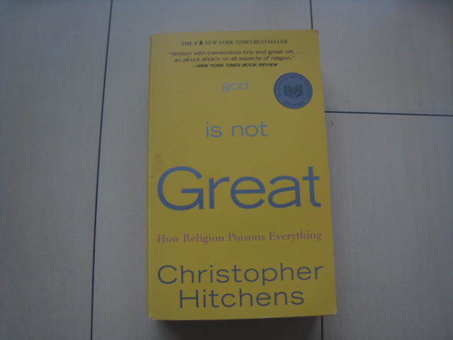A140 即決 送料無料 洋書 希少 ほぼ未使用 god is not Great How Religion Poisons  Everything/Christopher Hitchens｜PayPayフリマ