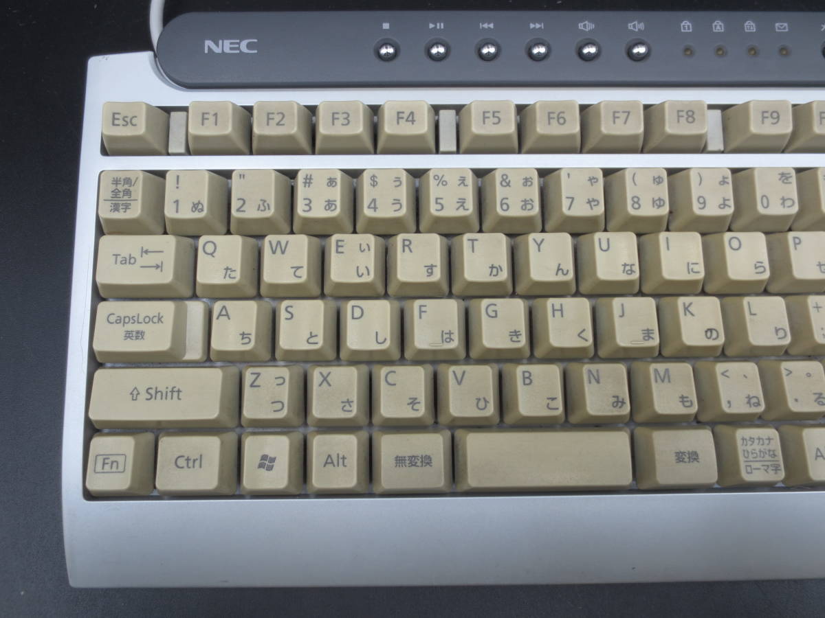 l【ジャンク】NEC PS/2 キーボード KFK-EB7YP_画像2