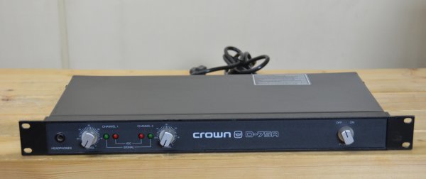 CROWN D75A メインアンプ ＠名機＠ パワーアンプ_画像1